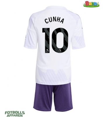 Manchester United Matheus Cunha #10 Bortaställ Barn 2025-26 Kortärmad (+ Korta byxor)